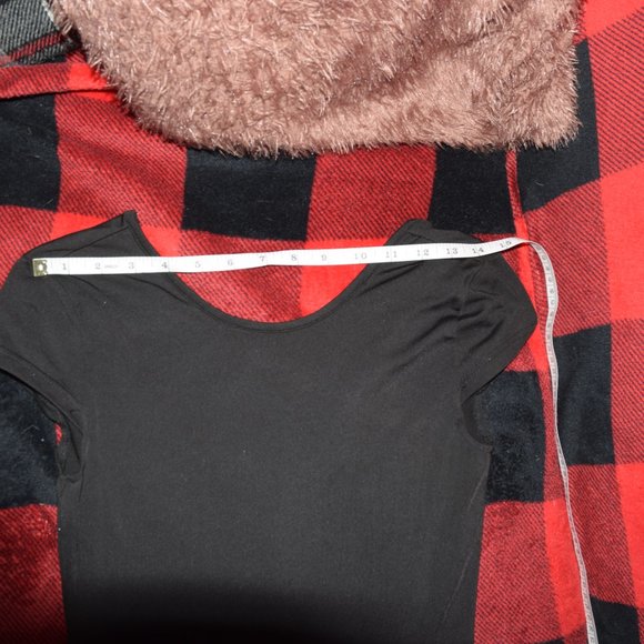 Perfect little black dress - Picture 4 of 7